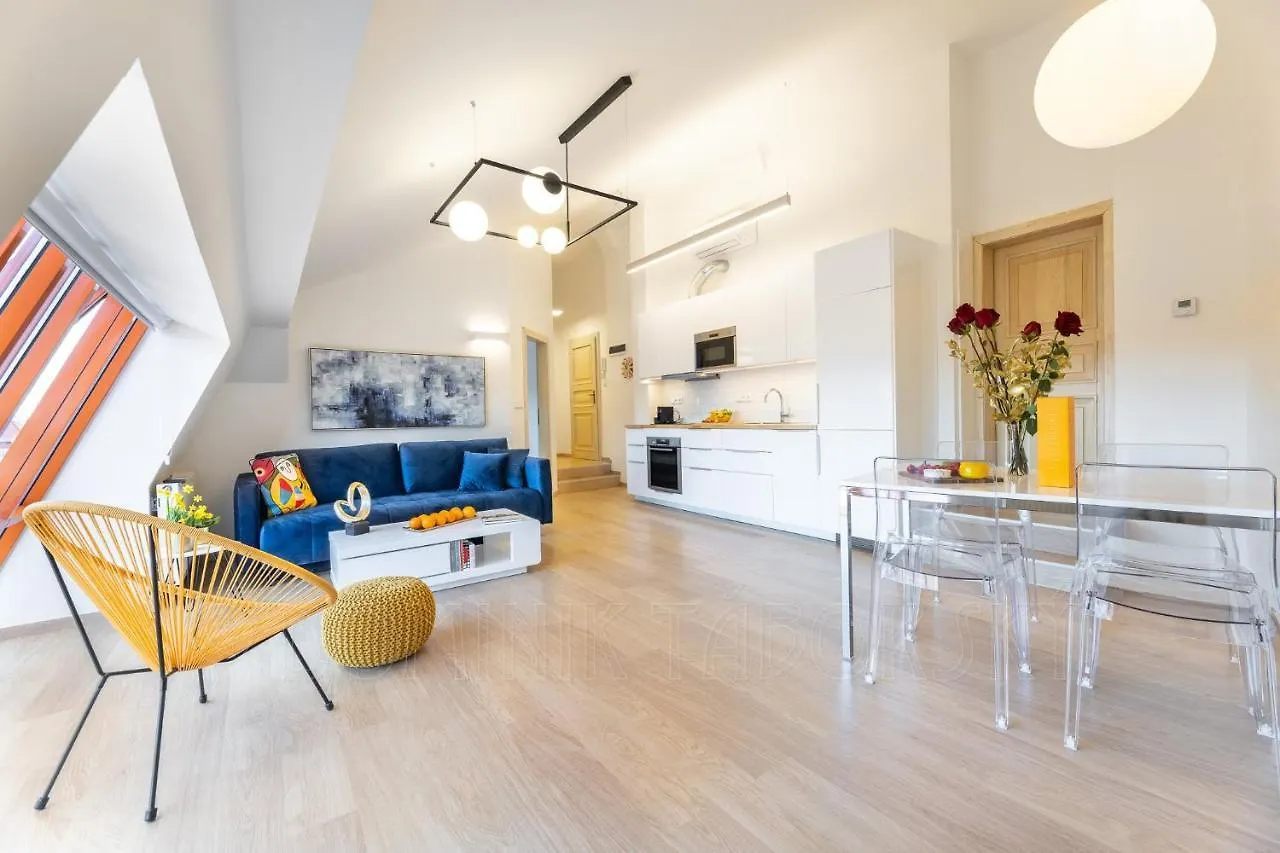 Karlova Old Town Apartments 프라하 0*,