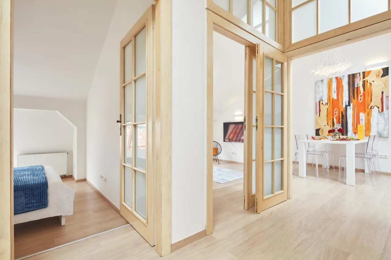 Karlova Old Town Apartments 프라하
